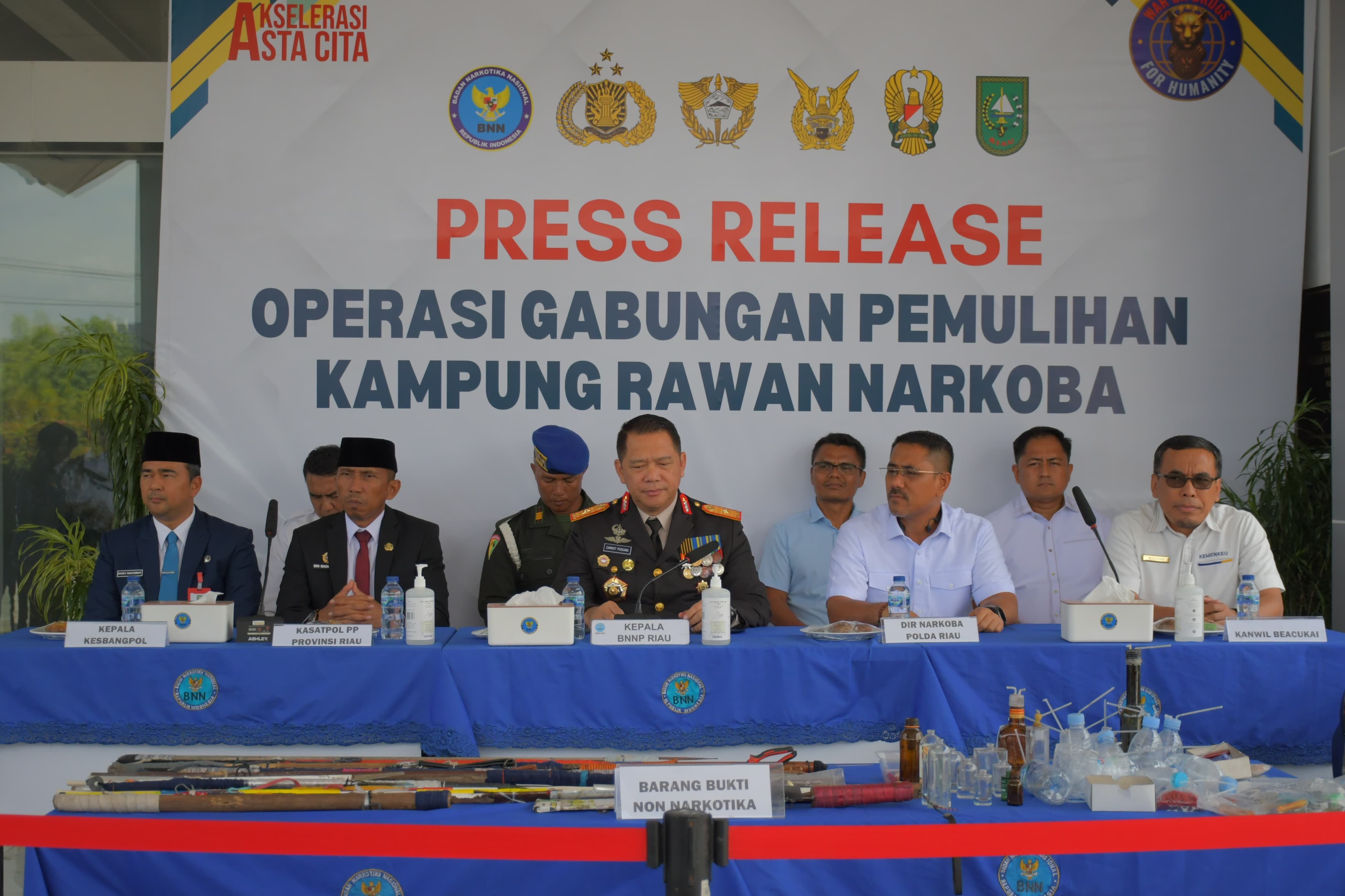 BNN Provinsi Riau Gelar Press Release Operasi Gabungan Pemulihan Kampung Rawan Narkoba